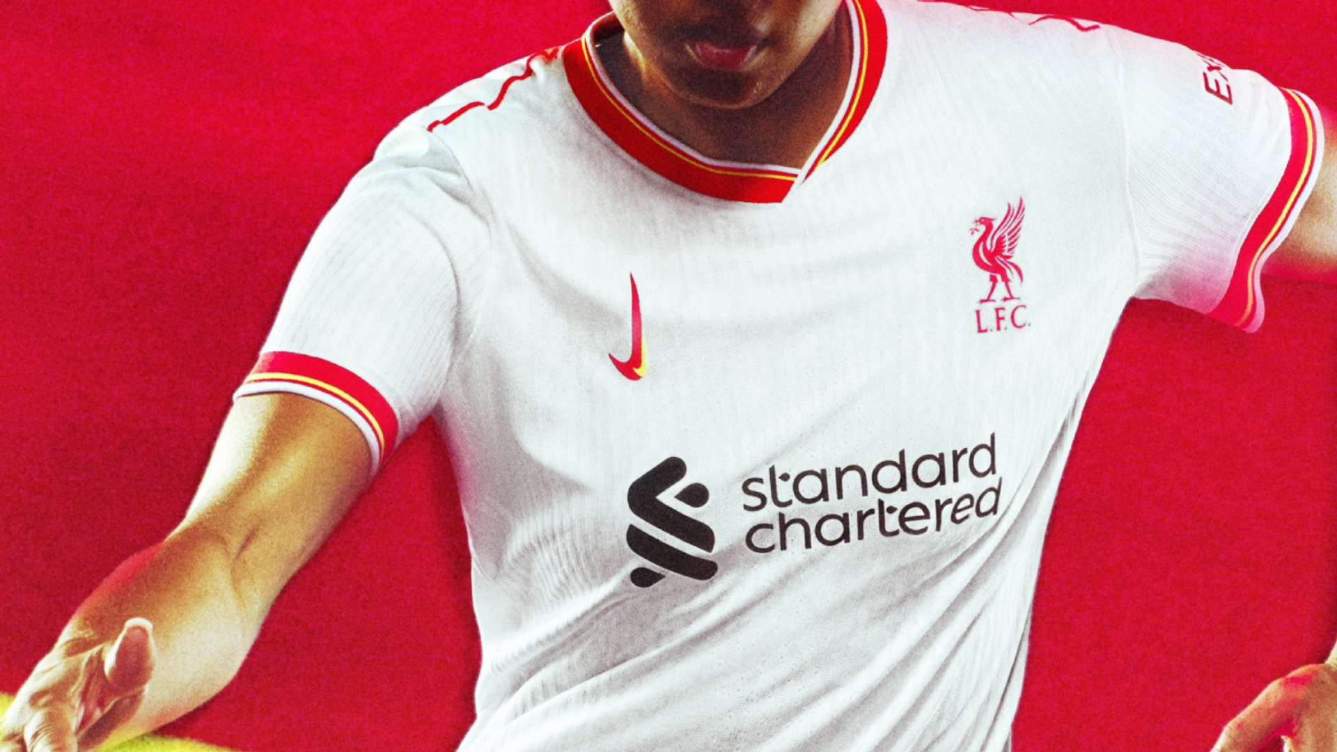 爭中心的某 爭中心的某